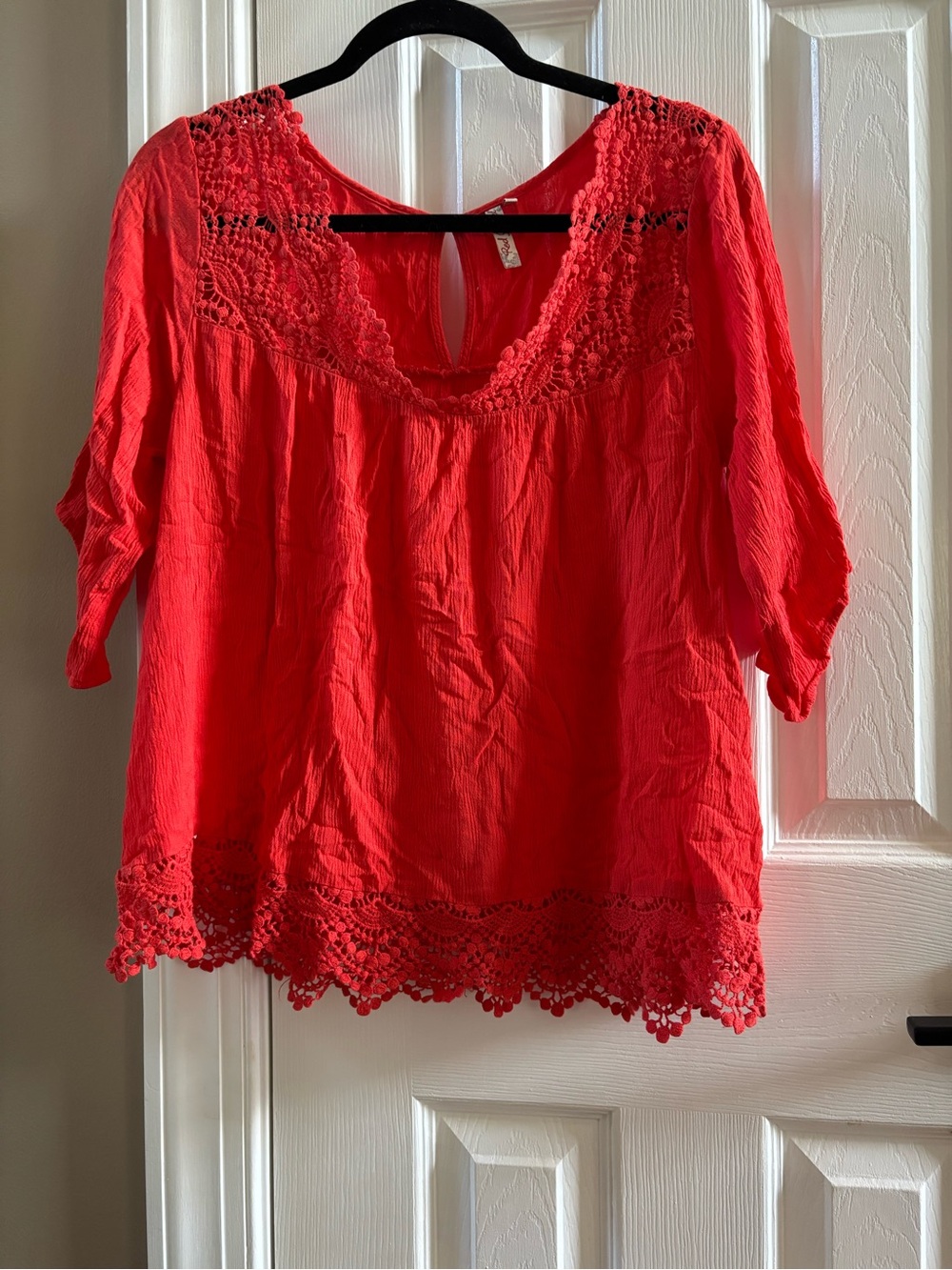 Red Camel Coral Crochet Lace Trim Crinkle Blouse XL